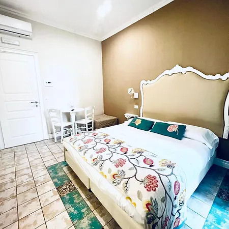 Miluar Relais - - Vanvitelli * Naples