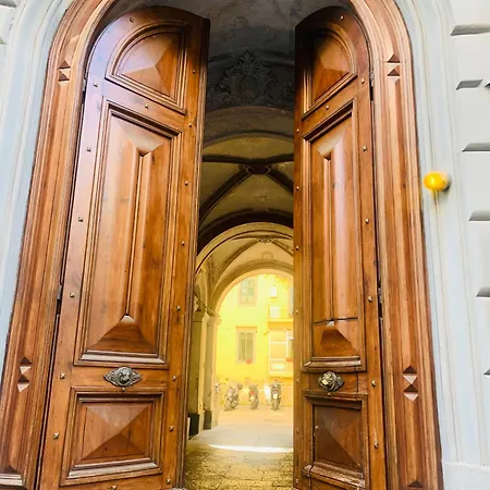 Miluar Relais - - Vanvitelli Naples