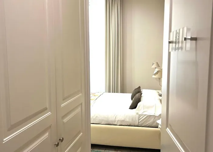 Miluar Relais - - Vanvitelli B&B 나폴리